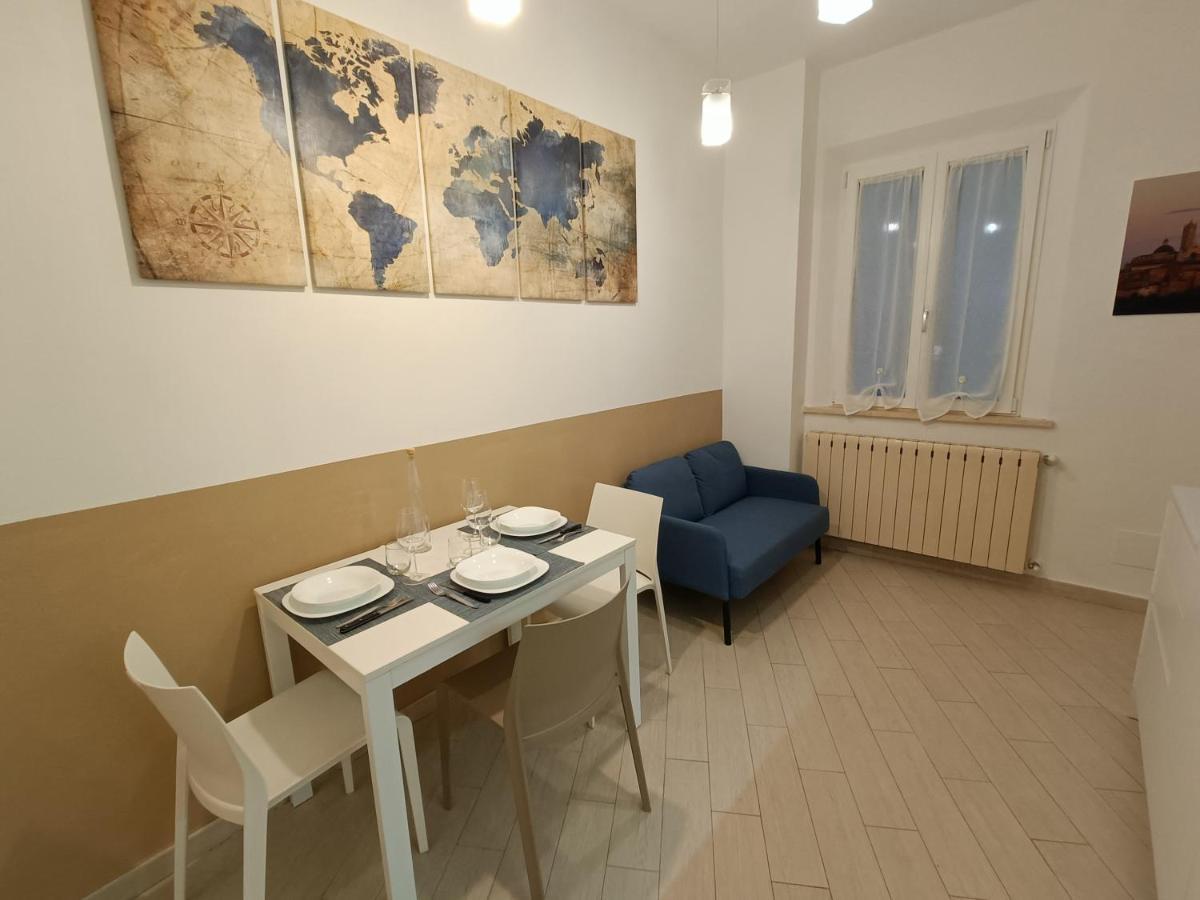 Ferienwohnung Firsthouse - Nel Centro Storico Con Parcheggio Gratuito Siena Exterior foto